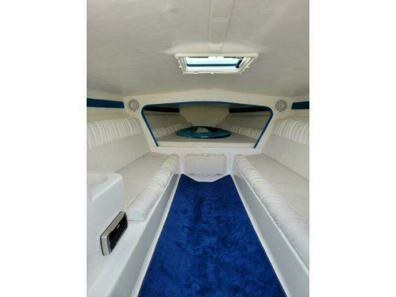 Profile Boats 33V Interior