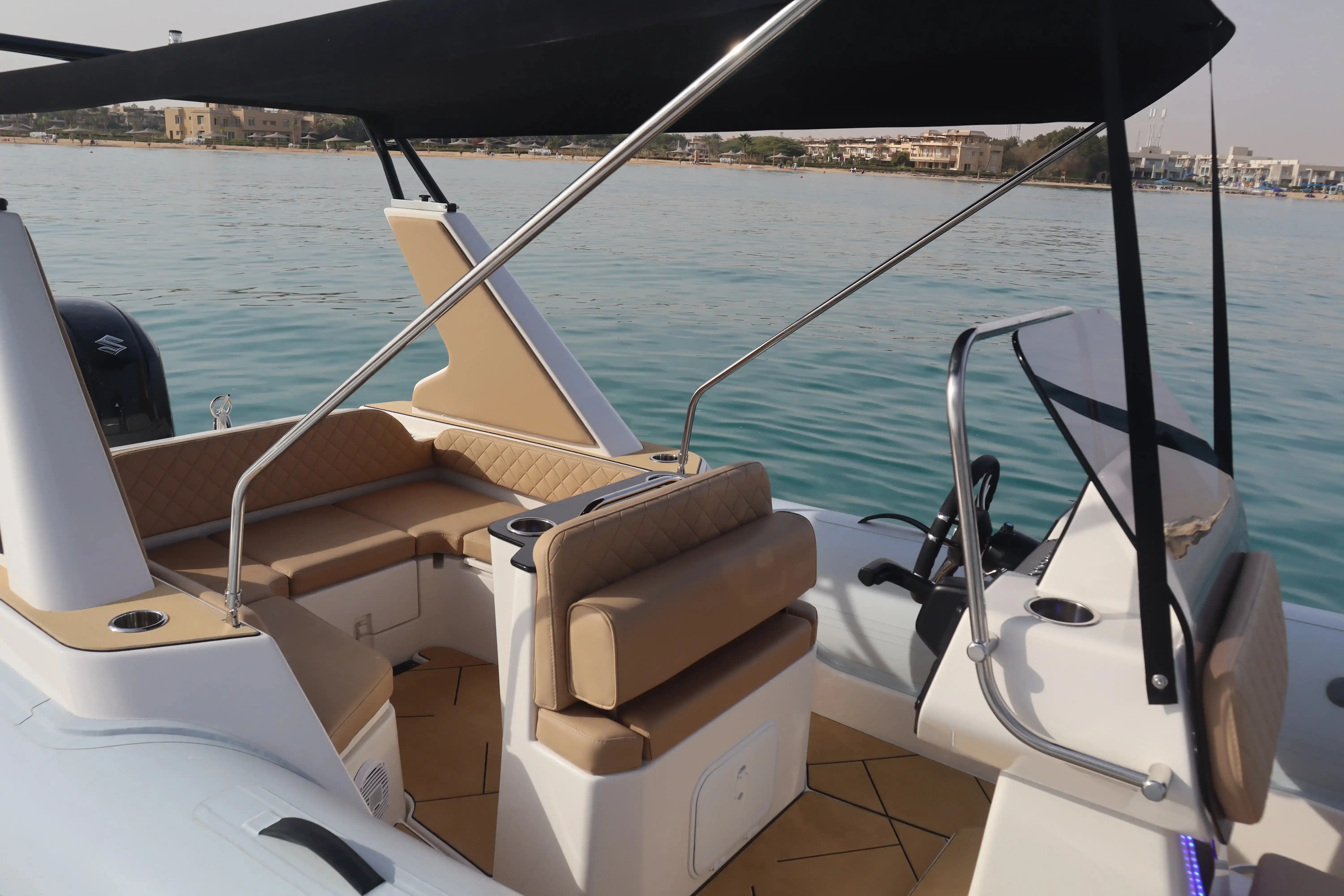 Tiger Marine TopLine 650 Interior