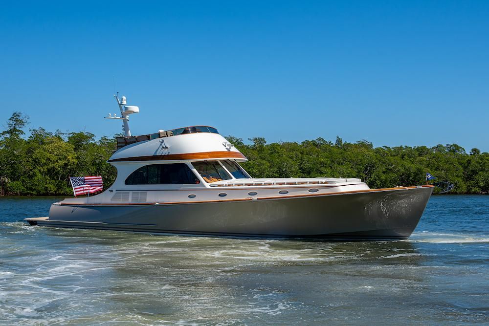 slider-2021-hinckley-talaria-55-flybridge-mkii-power-9713274-20250319102238032-1_XLARGE.jpg