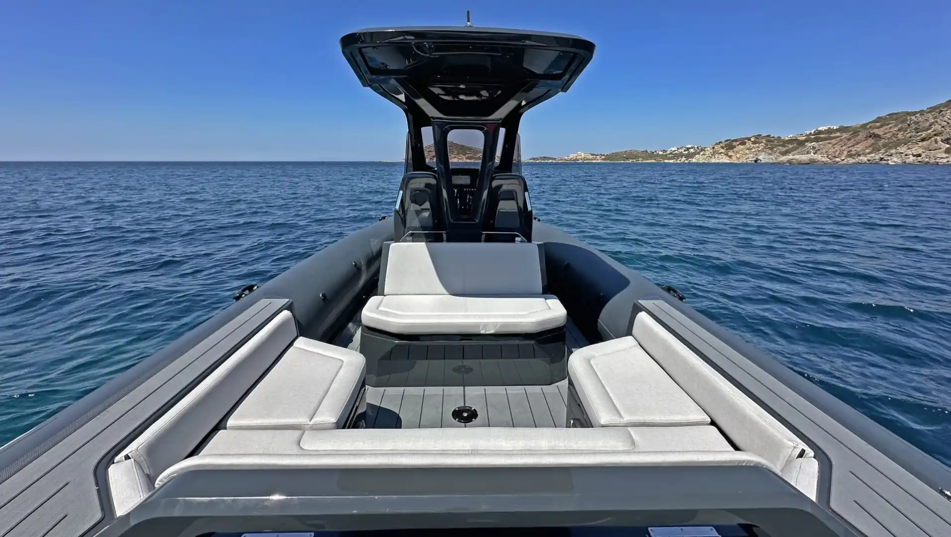 Ribco Marine 28T Interior