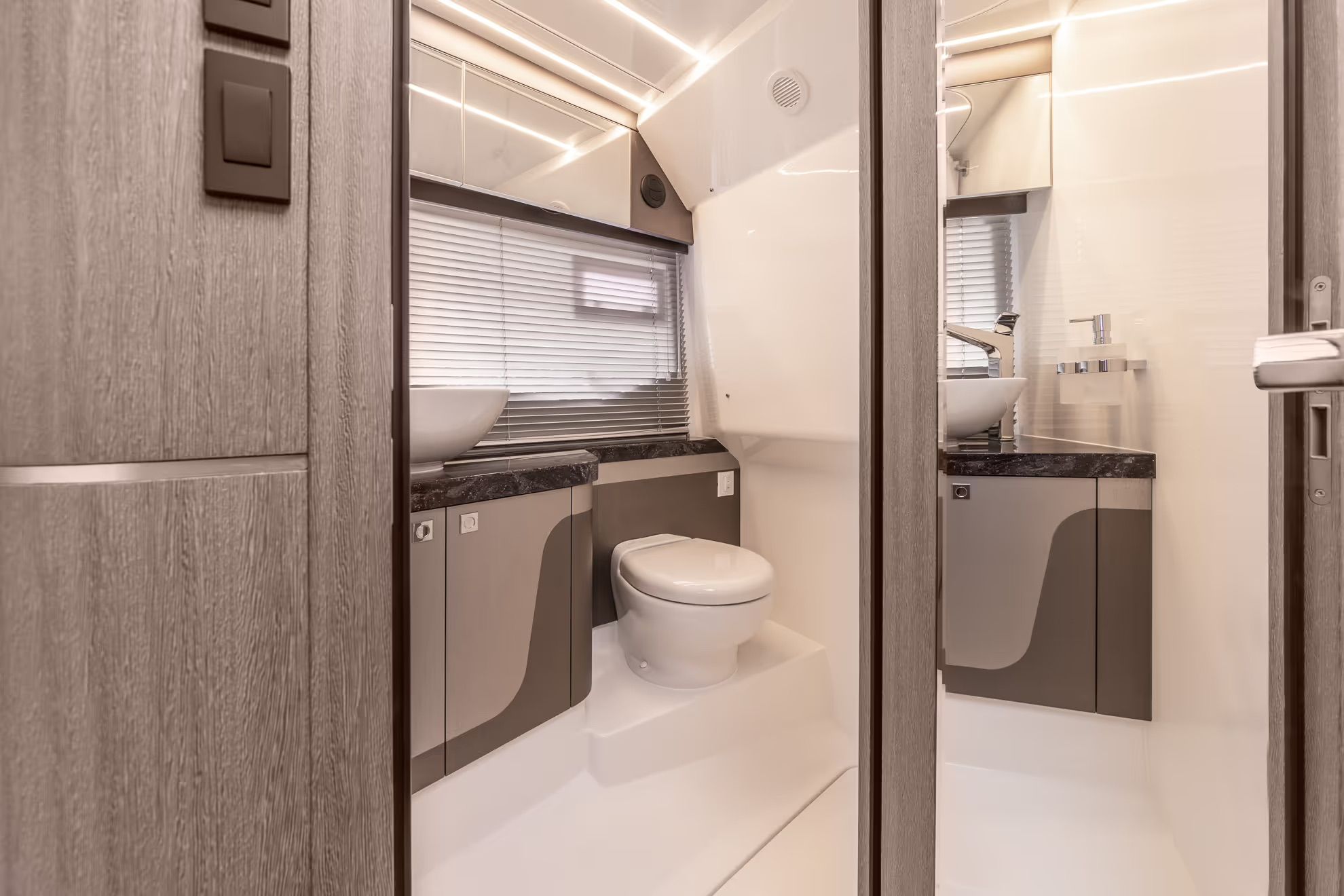 Galeon Yachts 335 GTO Interior