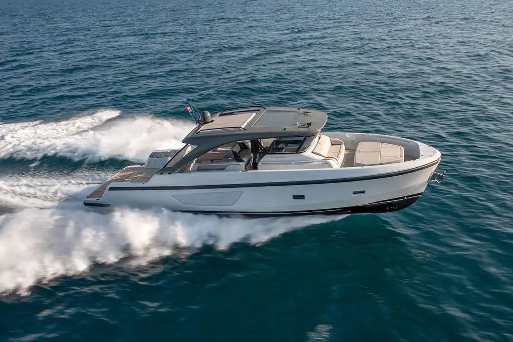 BLUEGAME BG54 Exterior