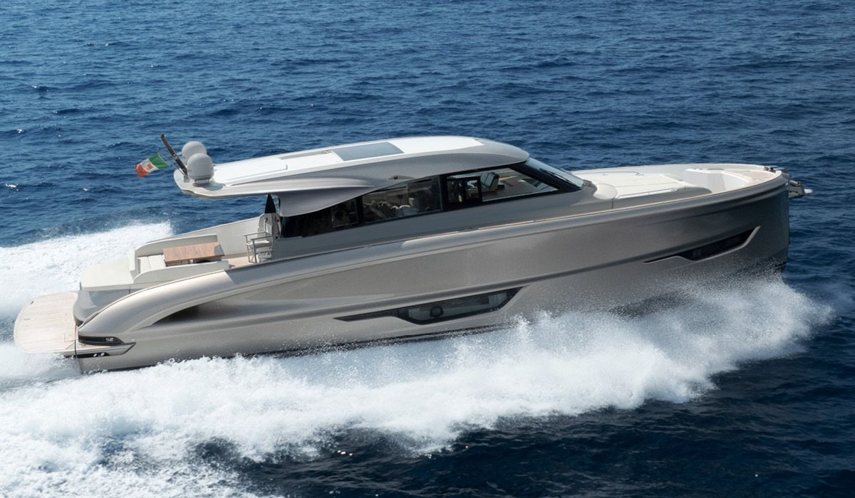 Solaris Power 52 Coupé photo