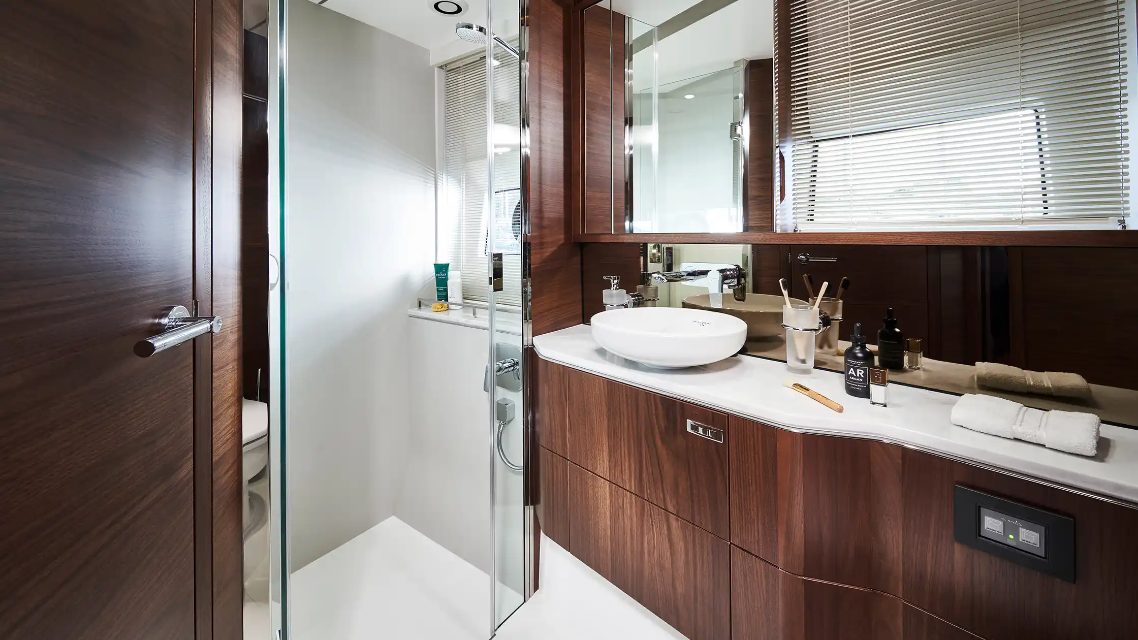 Princess Yachts S62 Interior