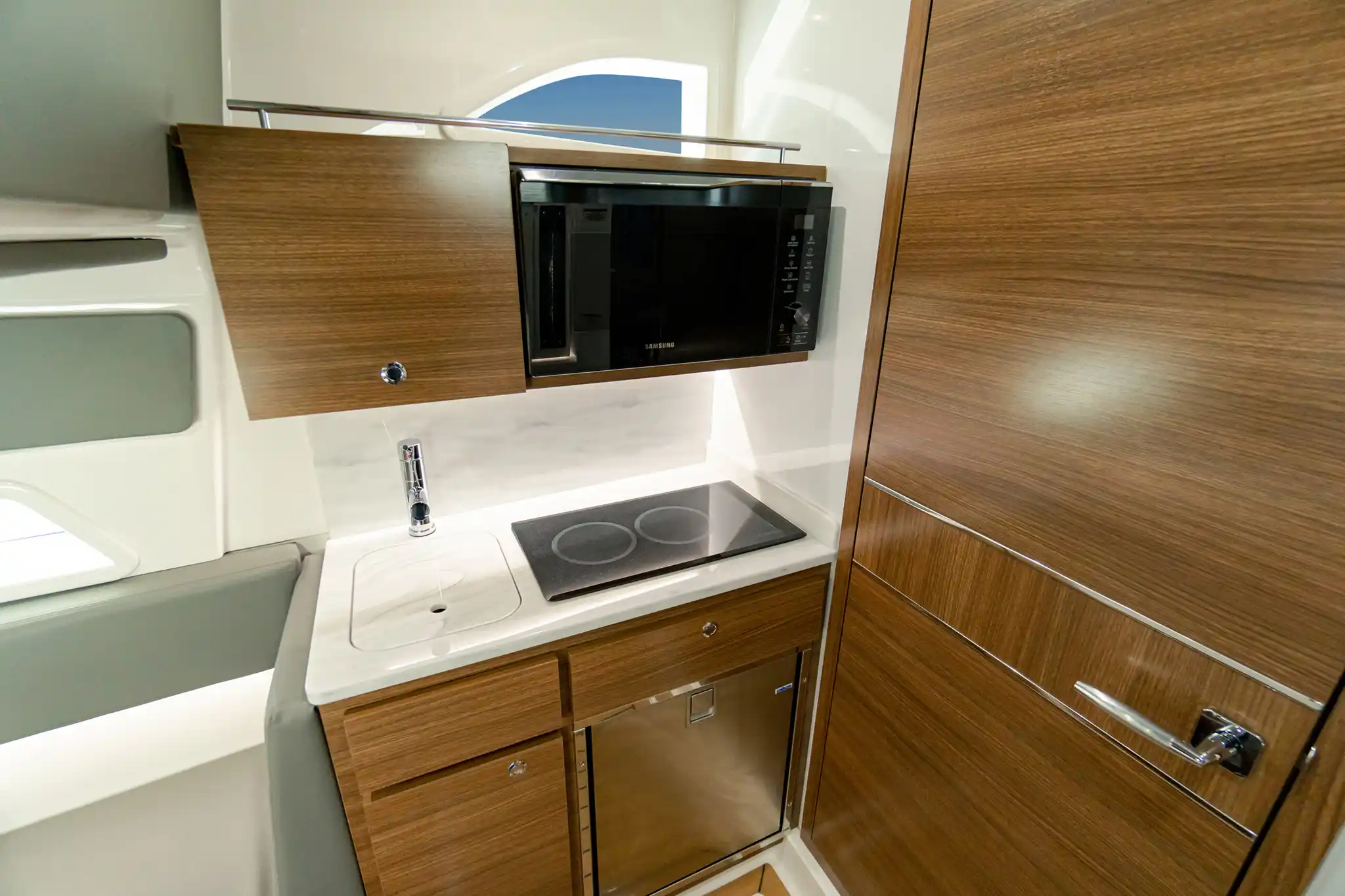Valhalla Boatworks V-46 Interior