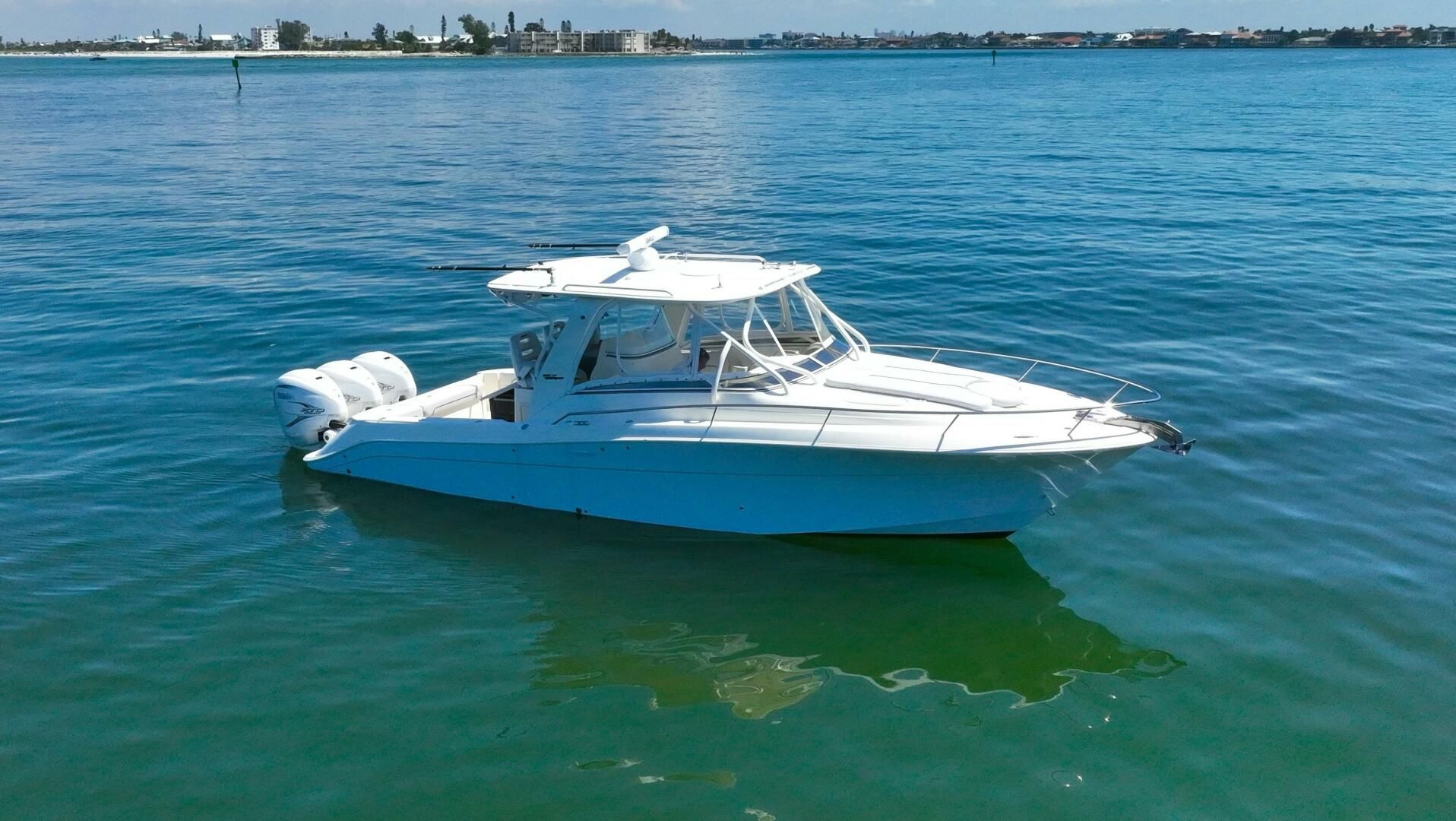 Hydra-Sports 3500 VX Repowered Exterior
