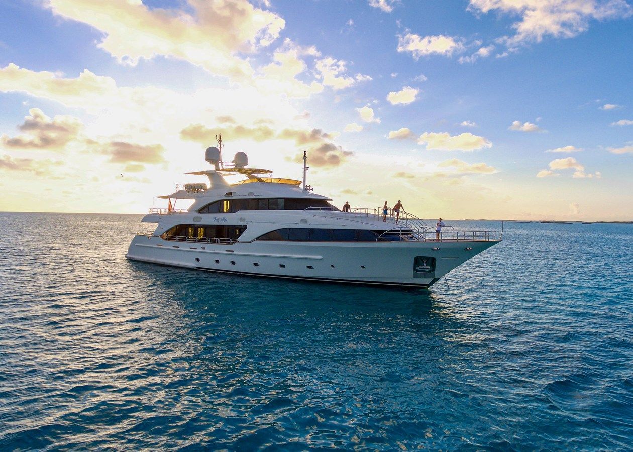 Benetti Classic 120 photo