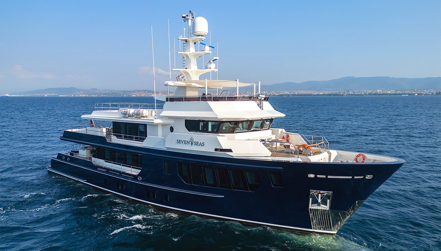 RMK Marine 120 Explorer