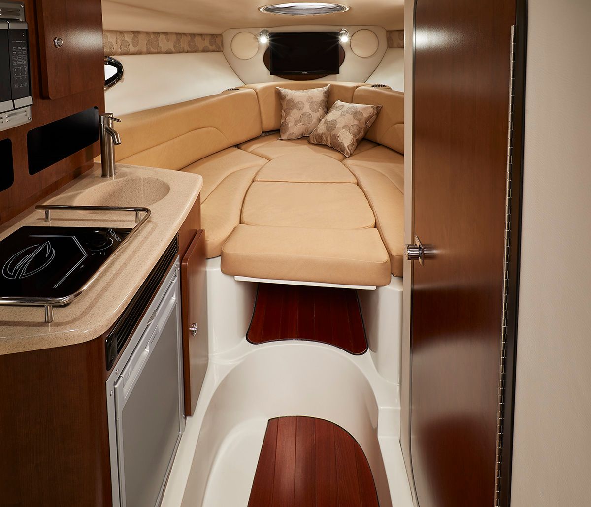 Interni del Crownline 280 CRX