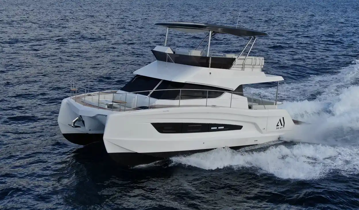Aventura 38 Fly