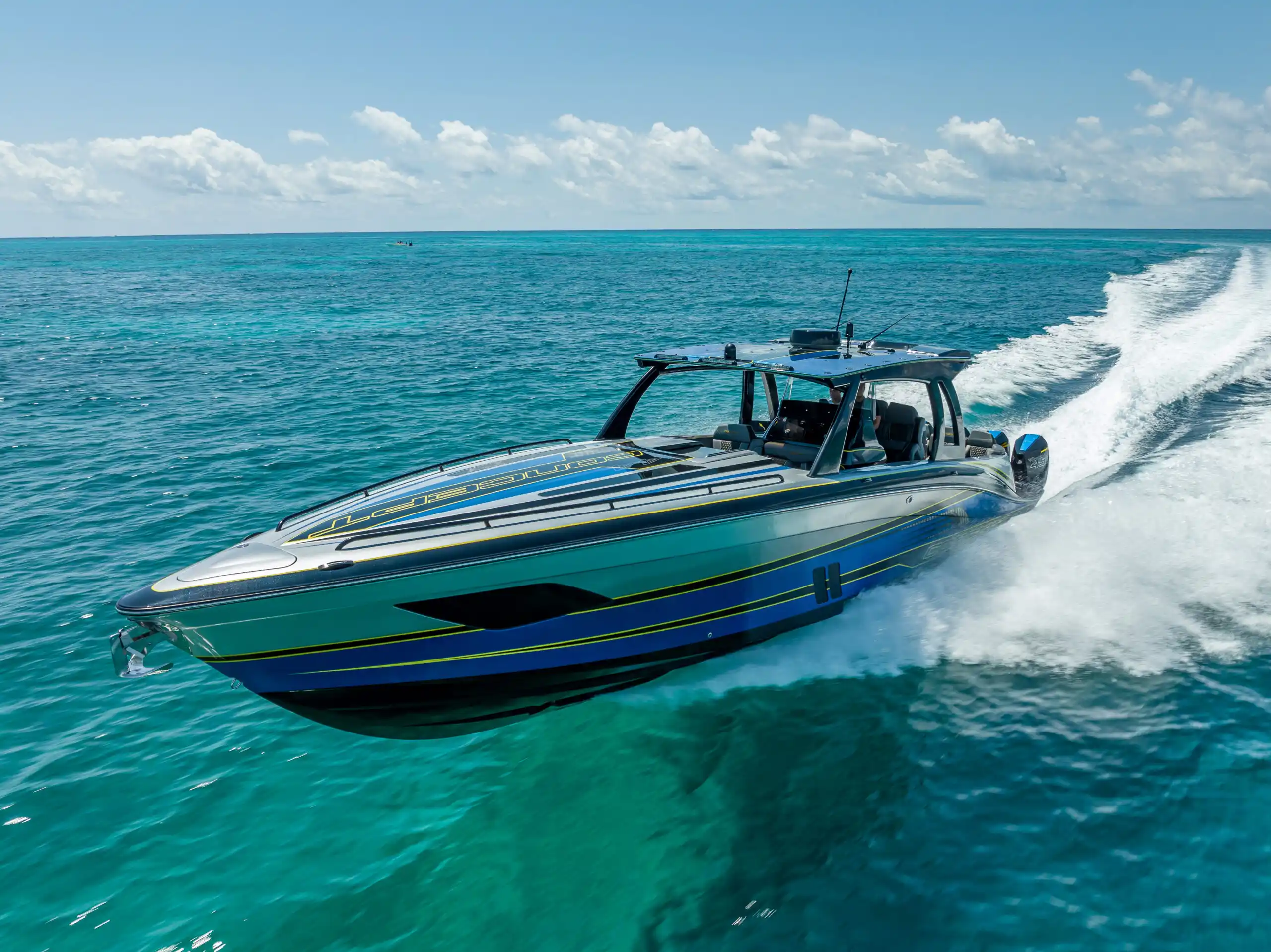Concept 4400 Cuddy Cabin