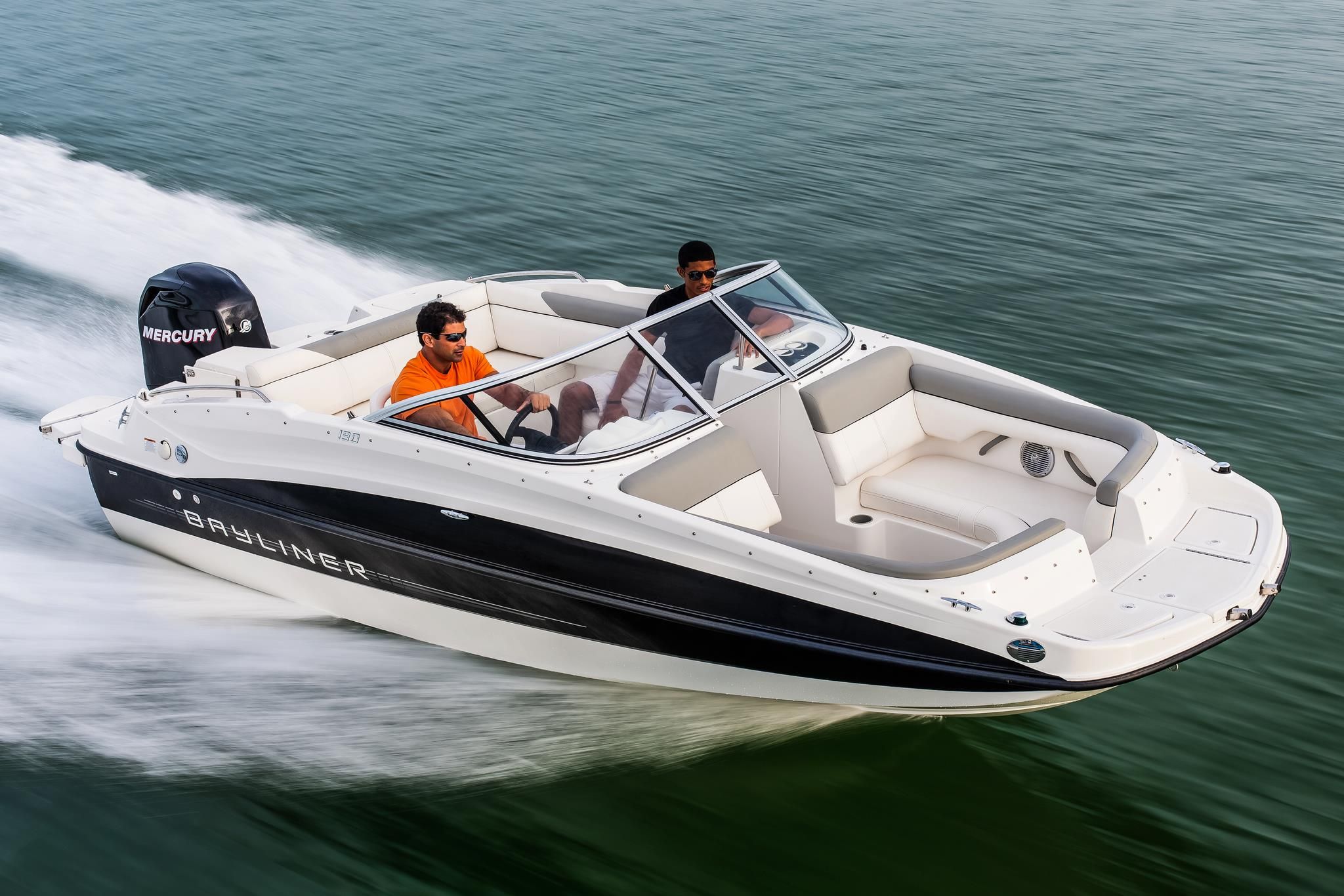 Bayliner 190 Deck Boat Interior