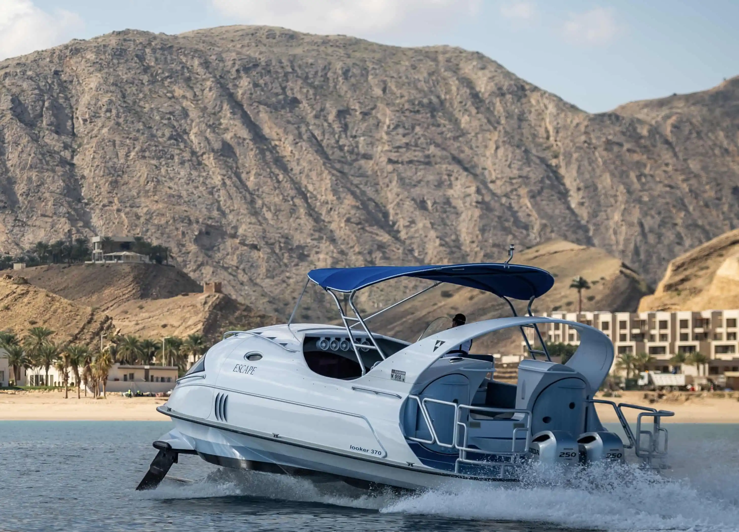 Paritetboat Looker 370 Exterior