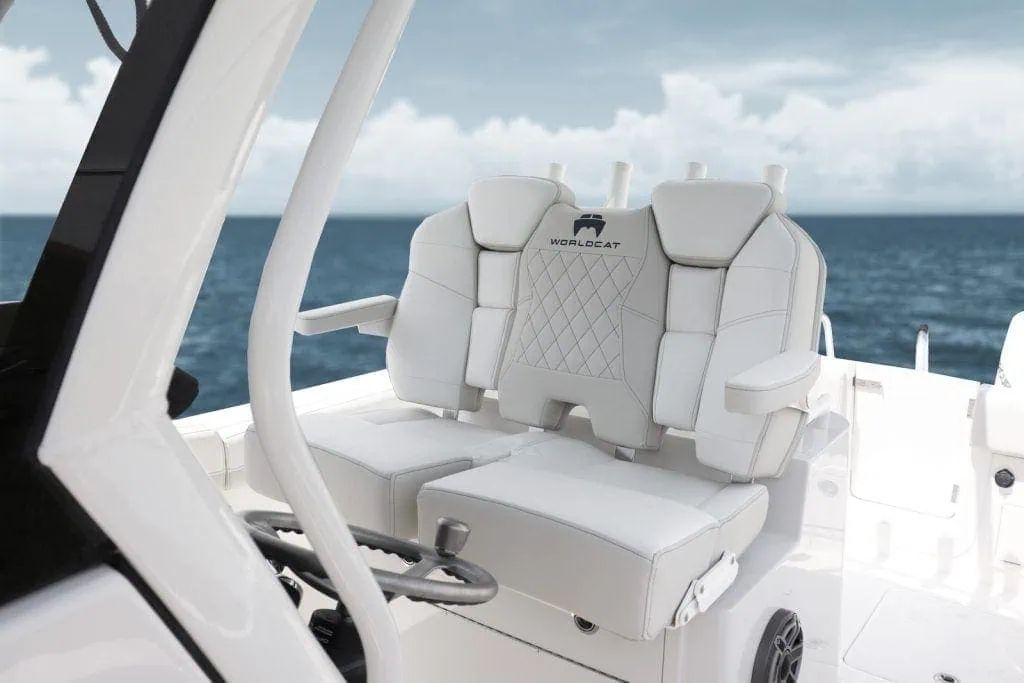 Interieur van de World Cat 280CC-X