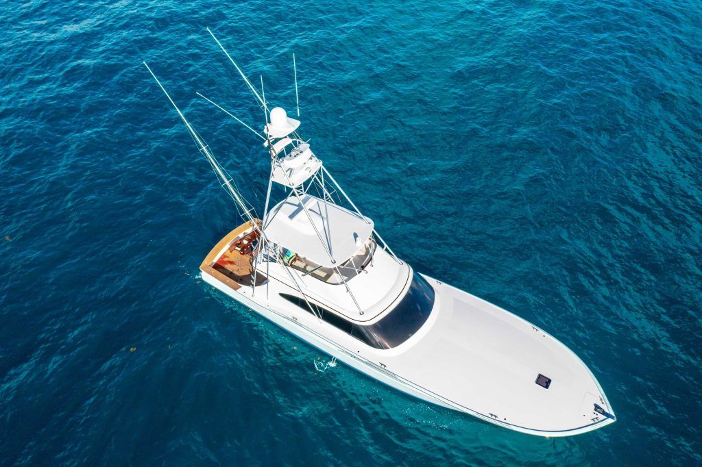 Exterior del Garlington 71' Flybridge