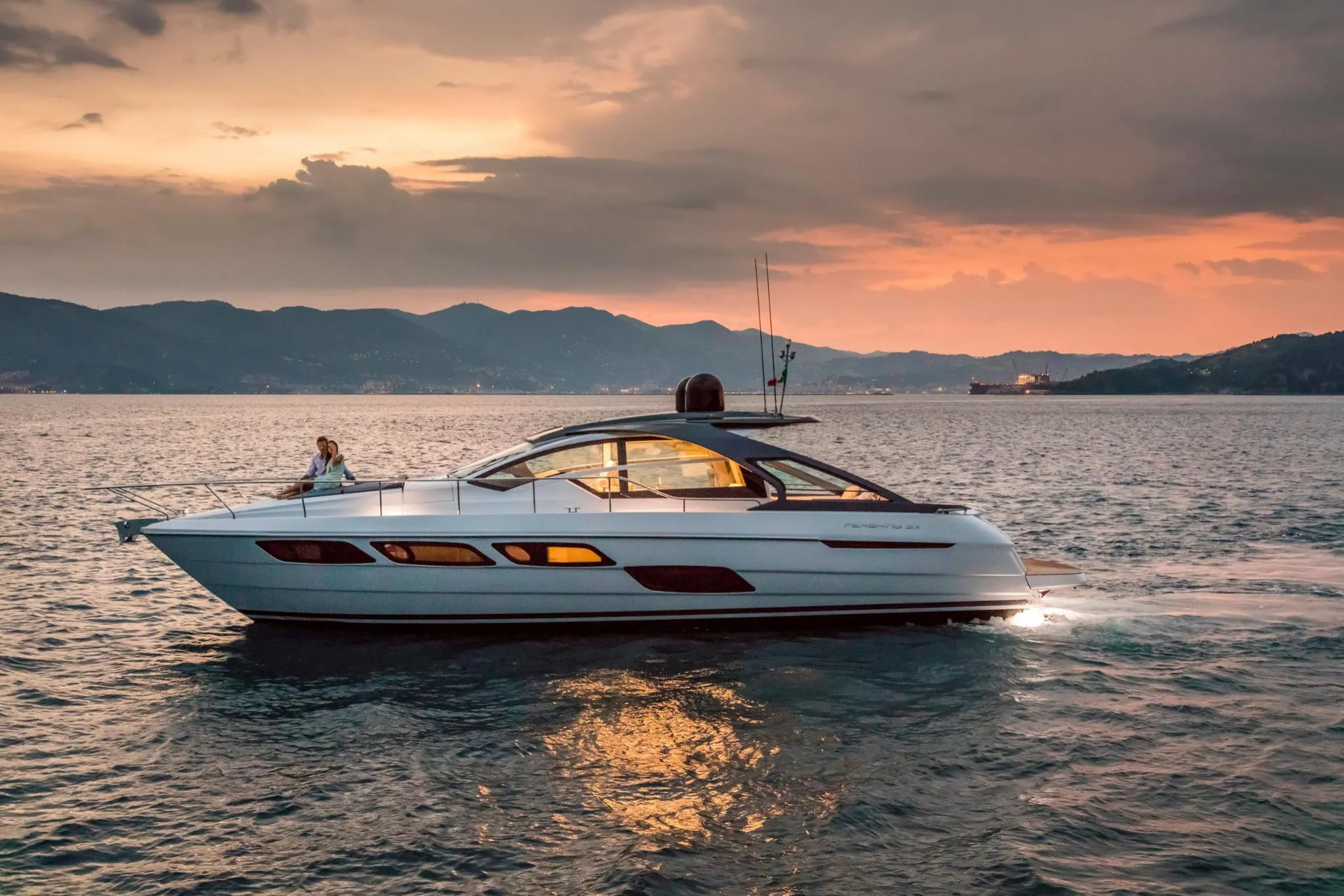 pershing yacht 5x price