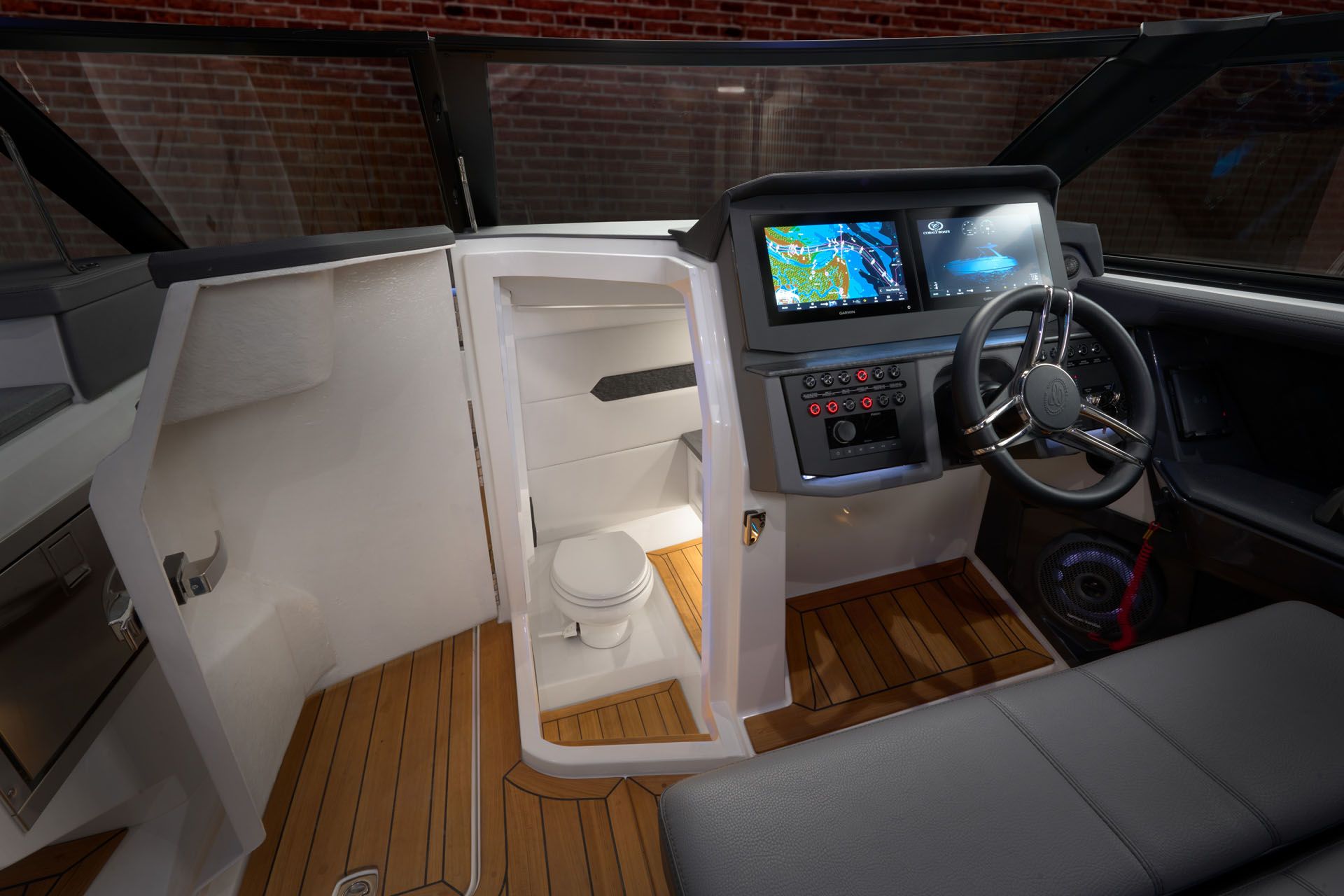 Cobalt Boats R31 Interior