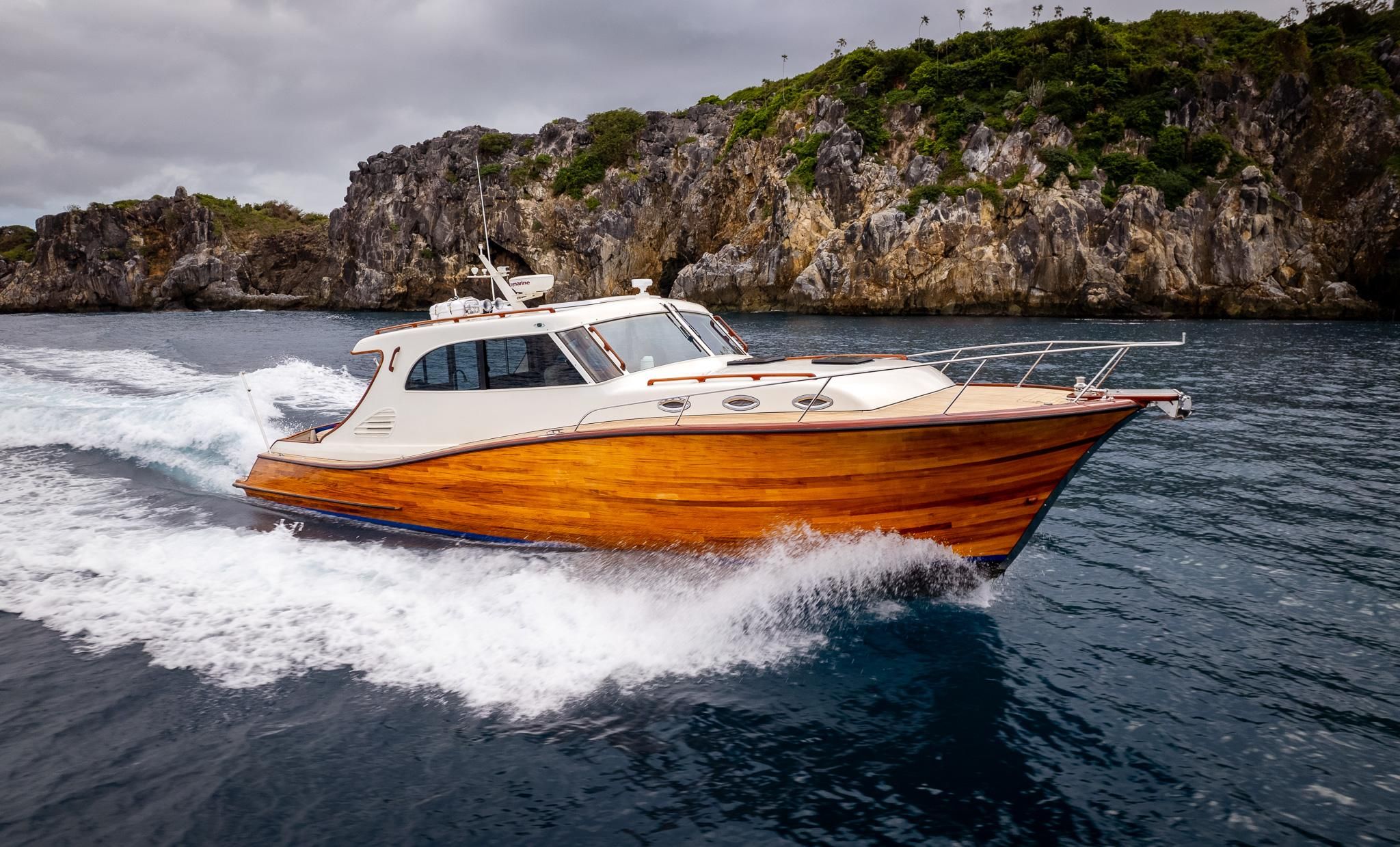 Maverick 50 Custom Cruiser Exterior