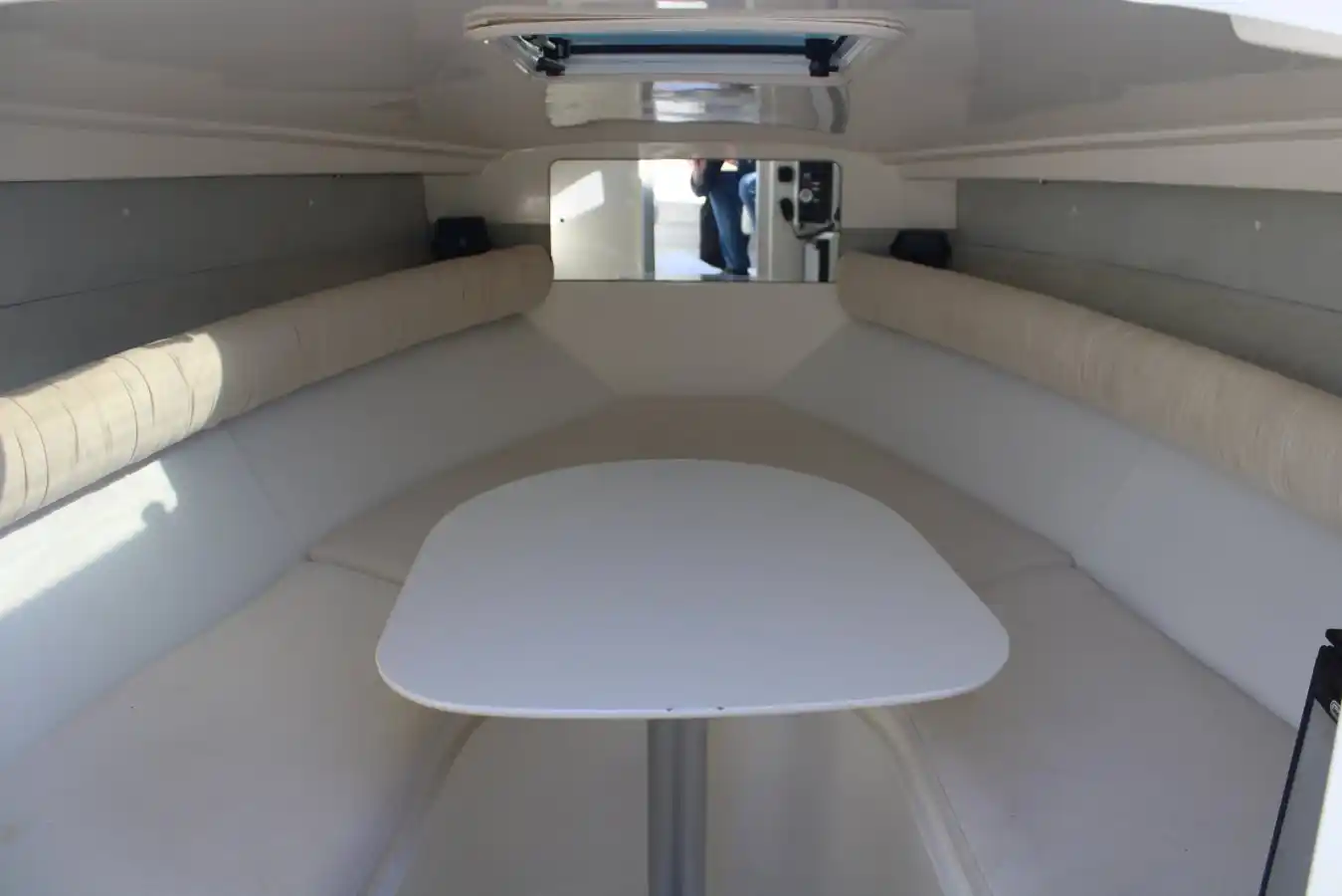Cranchi Cramar Rabbit 747 Interior