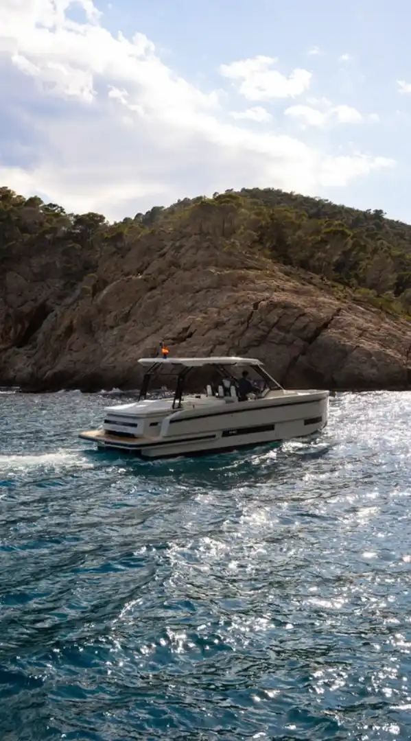 Esterni del De Antonio Yachts D32 Open