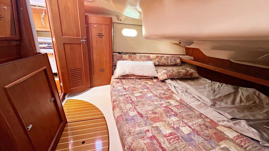 Hunter 380 Interior