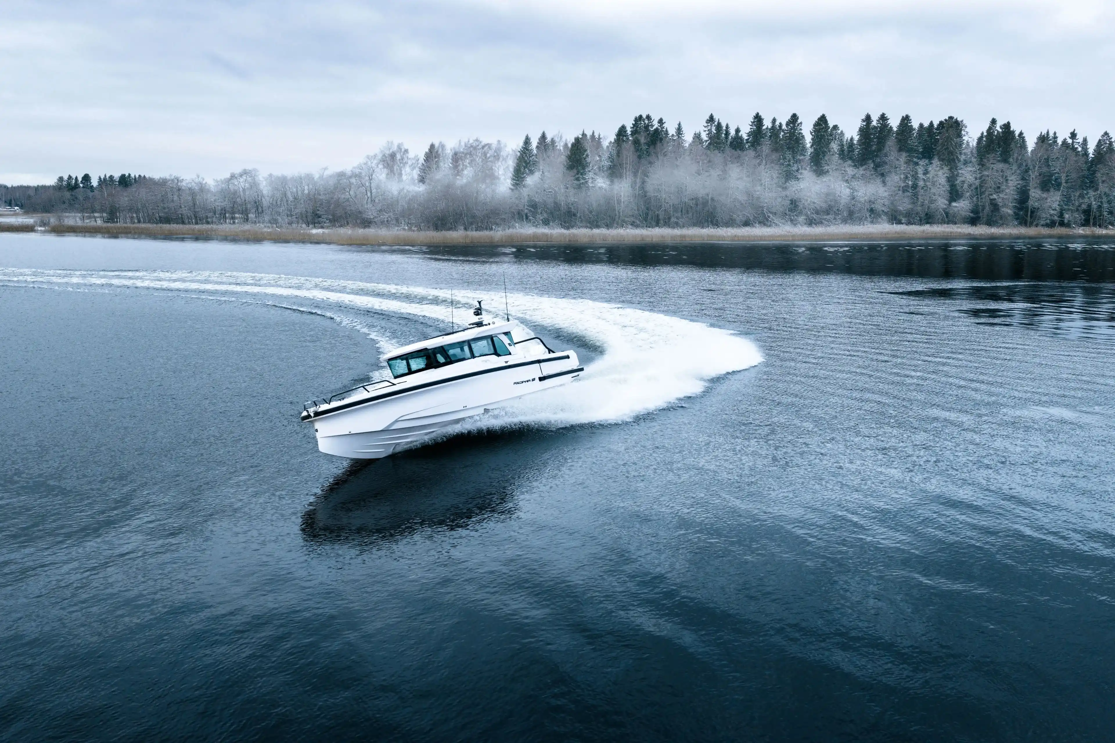 Axopar 38 XC Cross Cabin