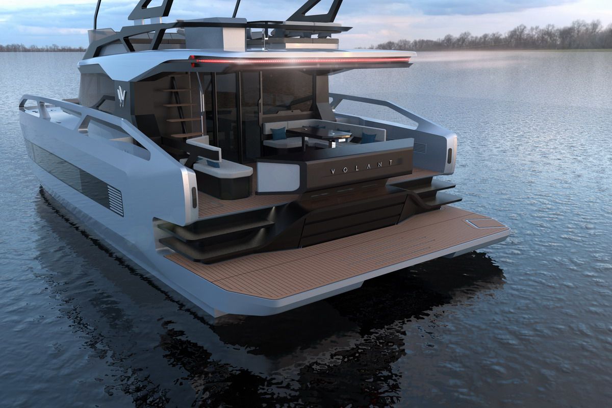 Lazzuri Atlantic Volcat 43 Exterior