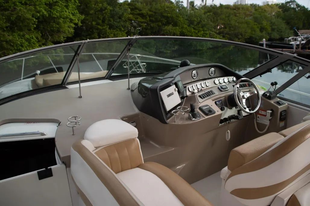 Four Winns 378 Vista Exterior