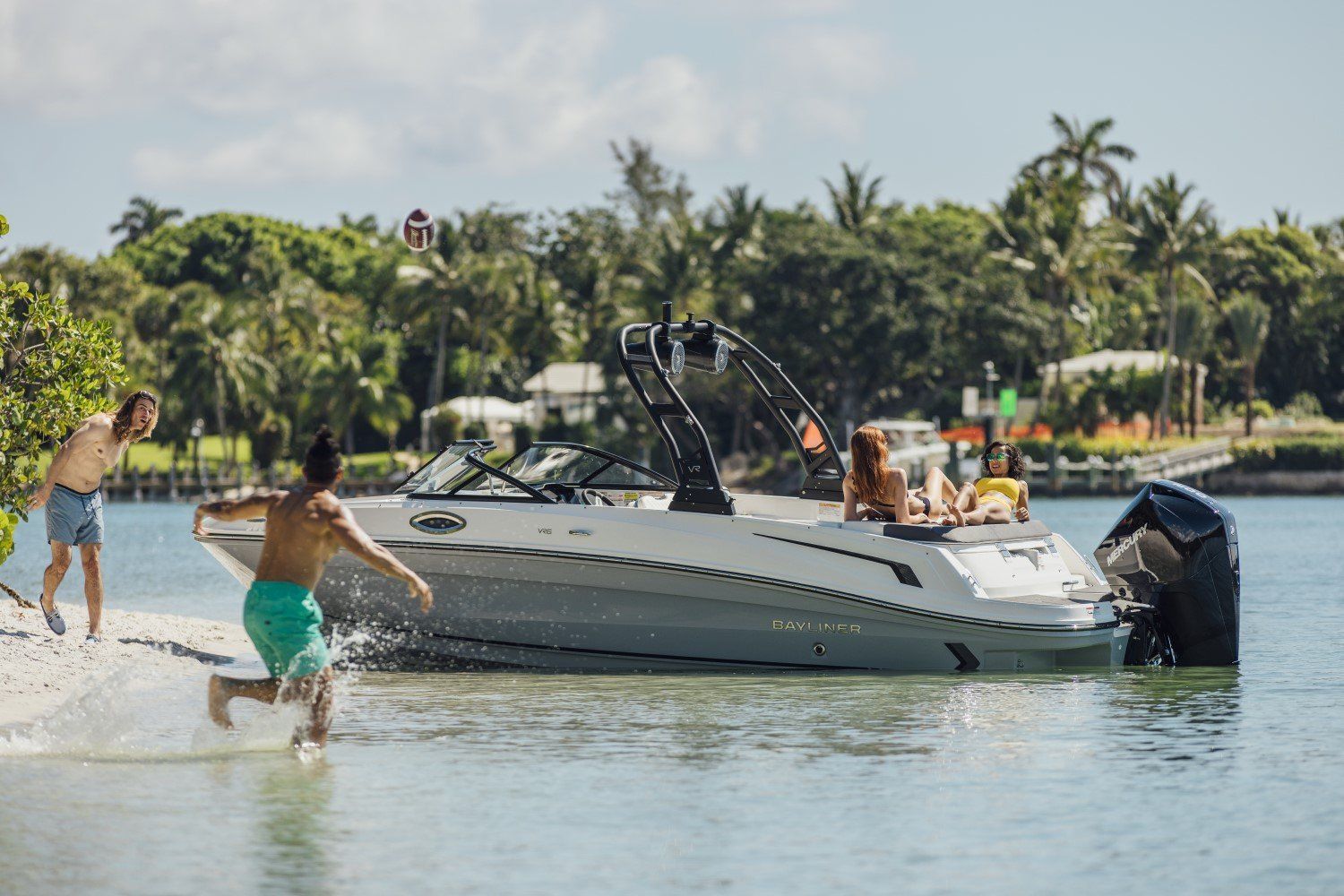 Bayliner VR6 Outboard