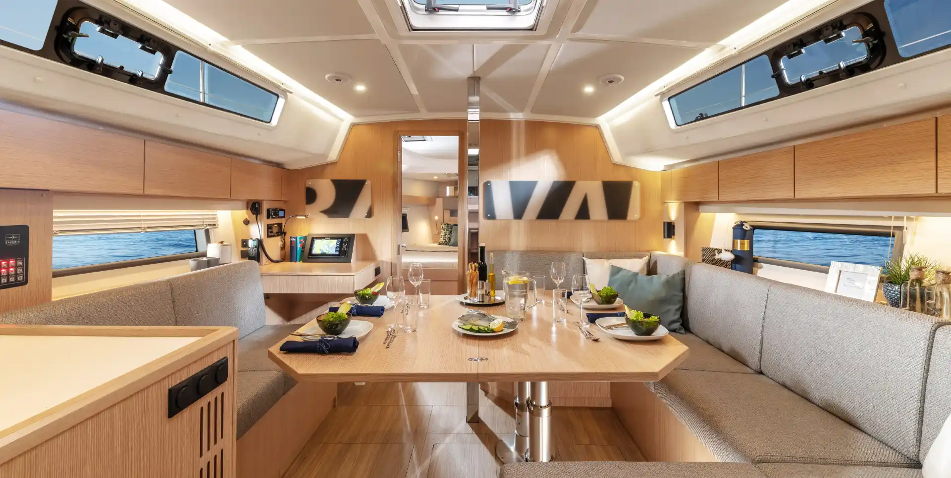 Bavaria Yachts C42 Interior