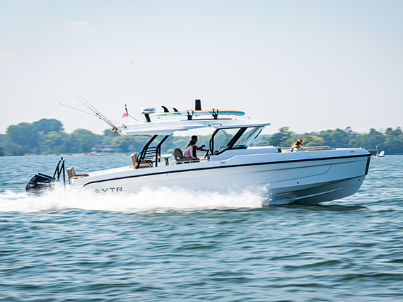 Cruisers Yachts 38 VTR