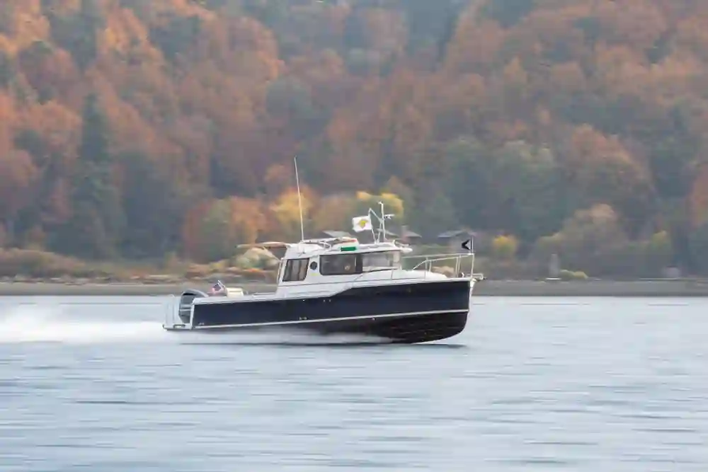 Ranger Tugs R-25