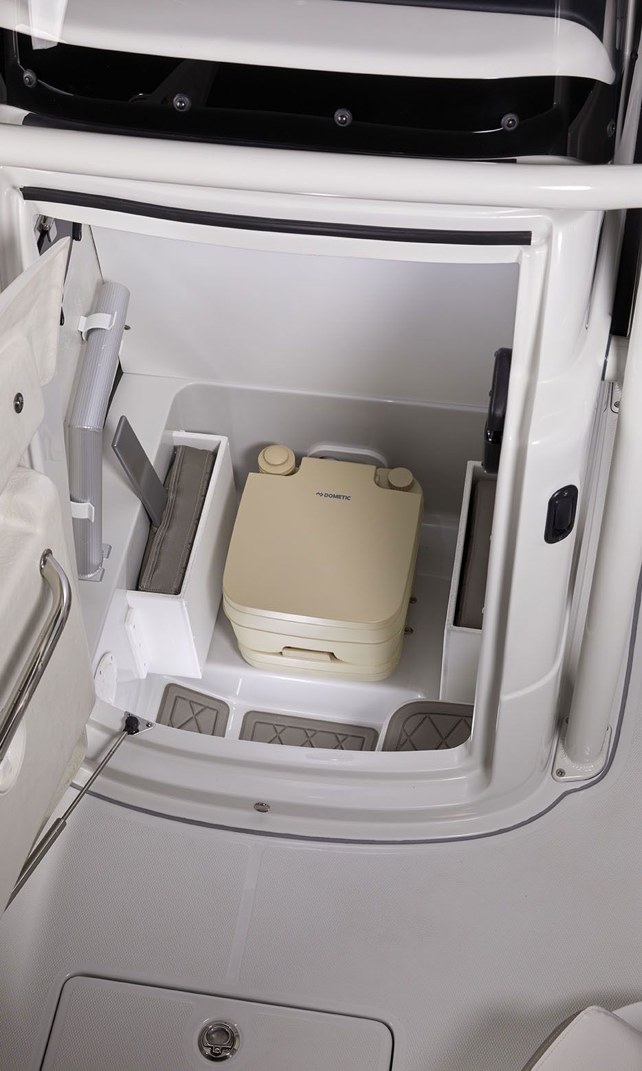 Interior del Crownline 230 CC