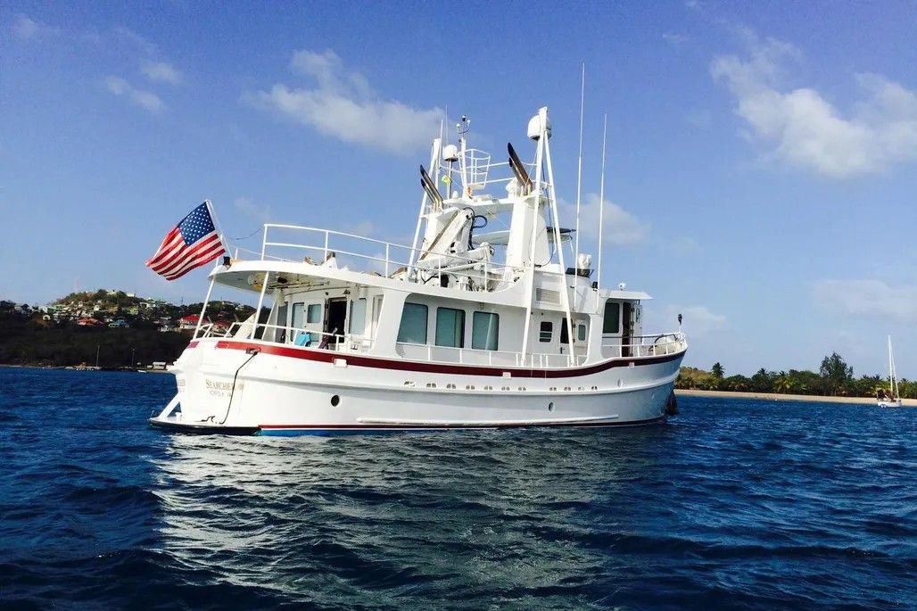 Exterior del Jones-Goodell 65' Long Range Trawler