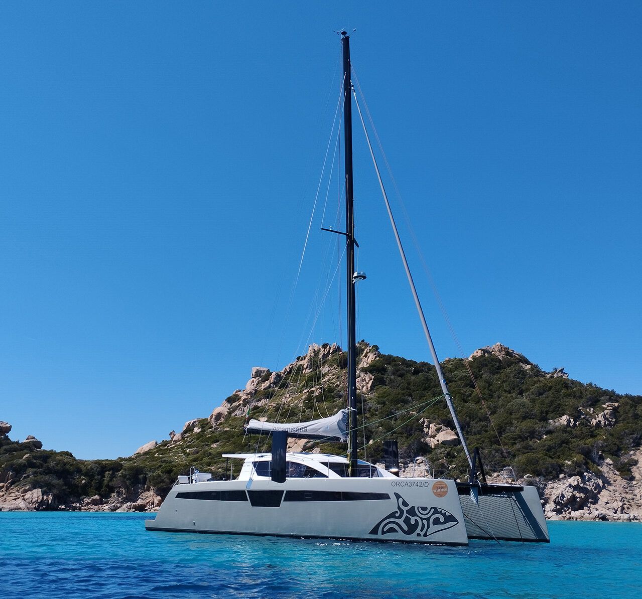 Exterior del Comar C-Cat 48