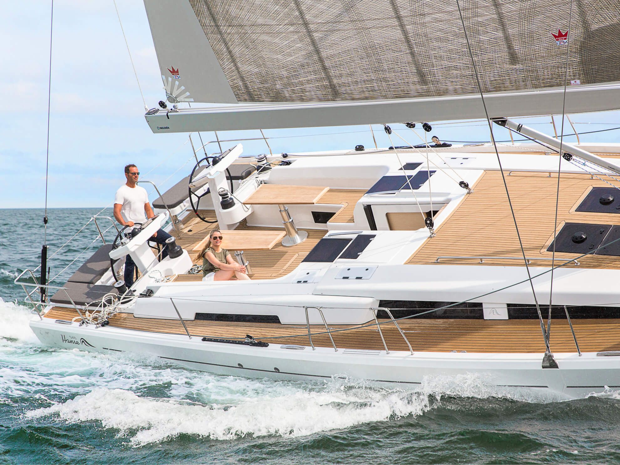Hanse 548 Exterior