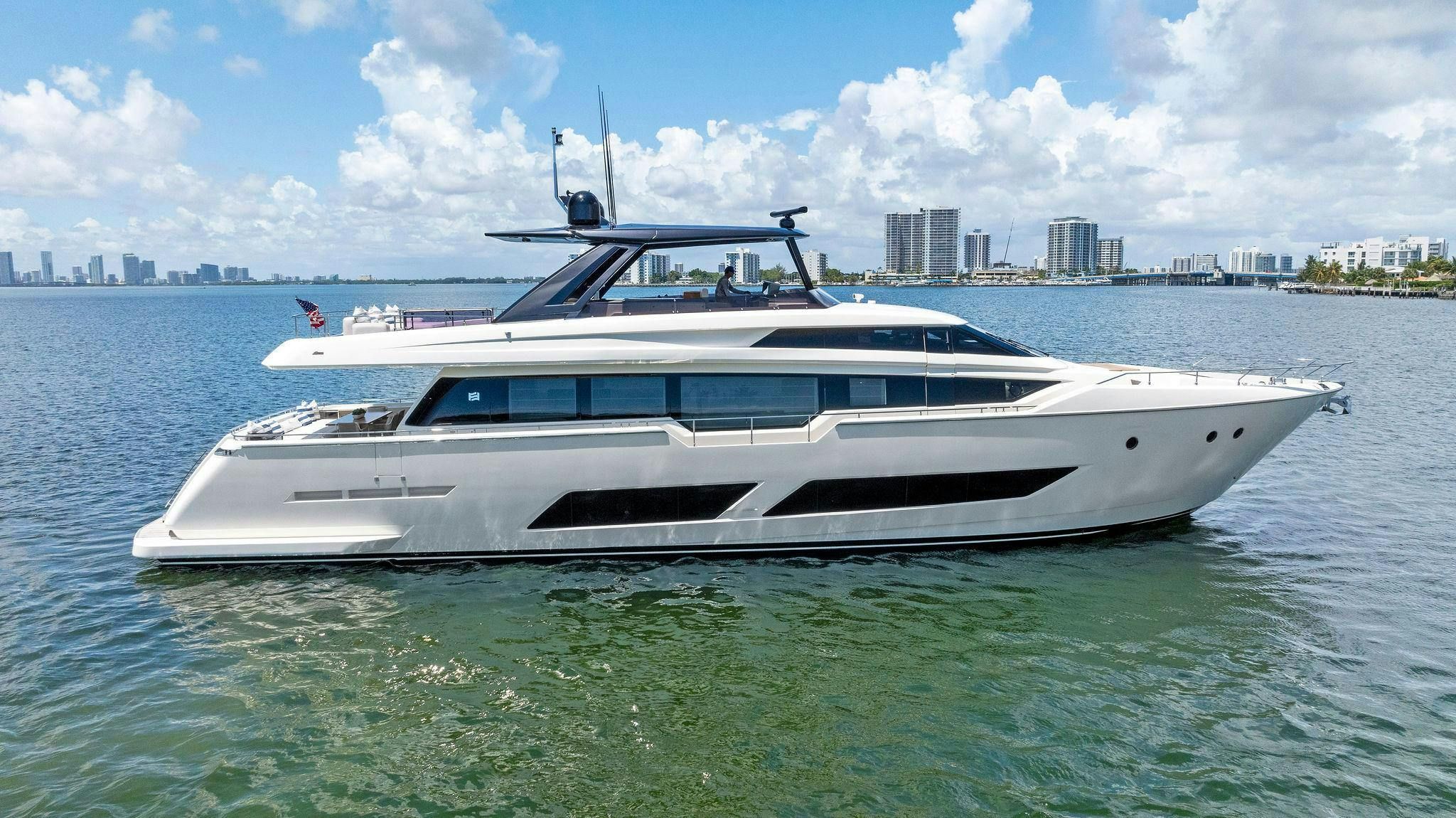 Ferretti Yachts 850 photo