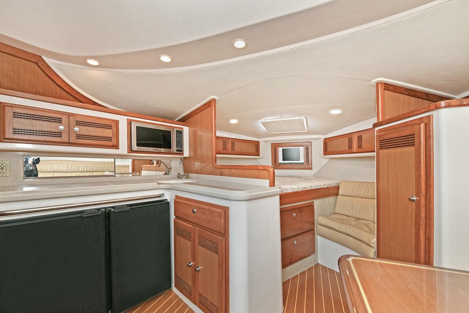 CABO 35 Express Interior
