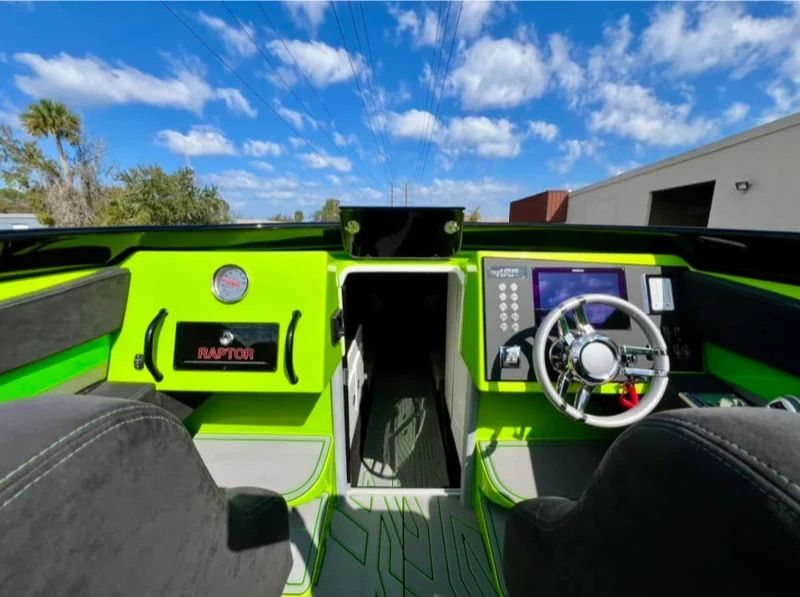 Velocity 40 Raptor Interior