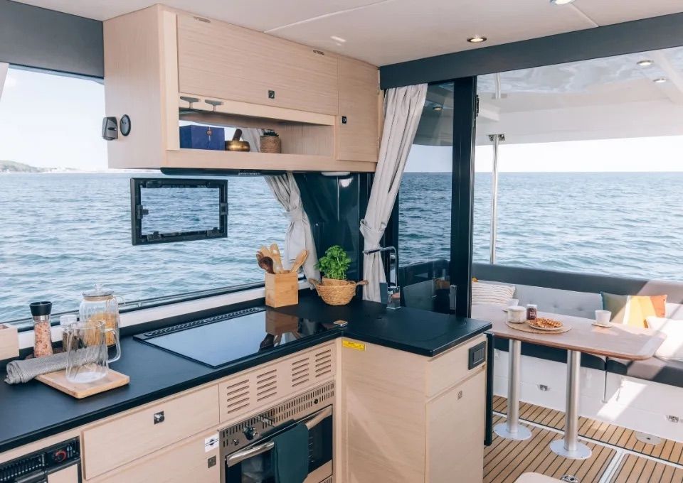 Intérieur du Delphia 12 Sedan