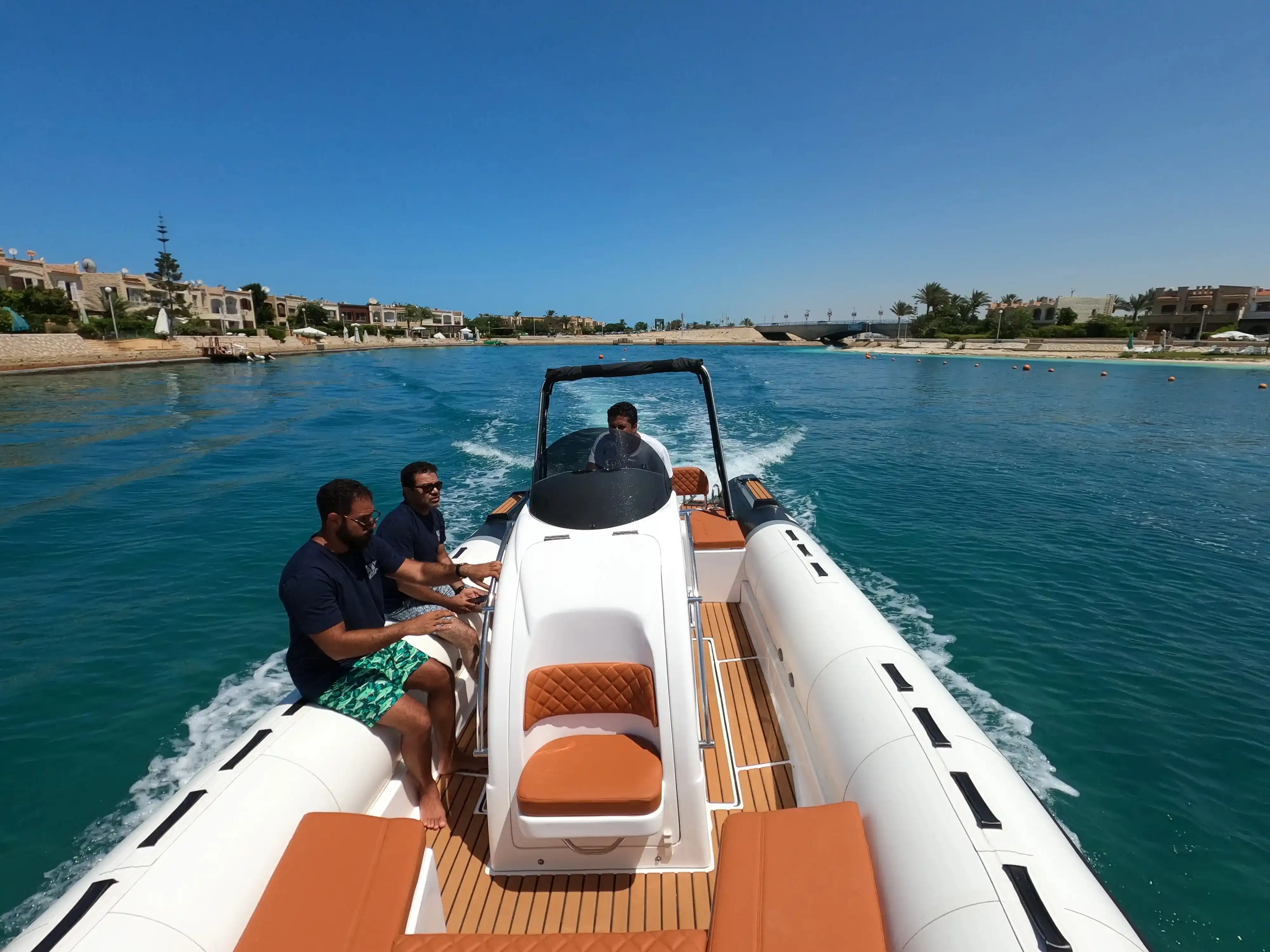 Interni del Tiger Marine Open 850