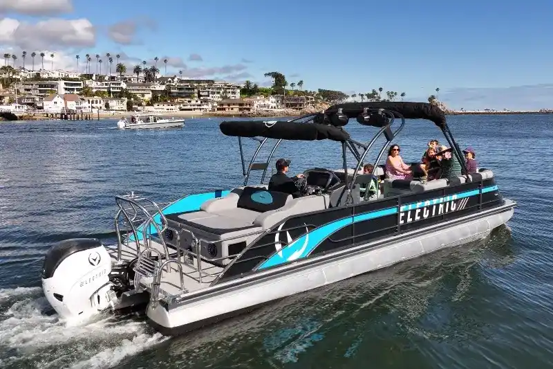 Vision Marine V30 Interior