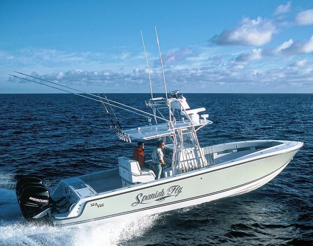 SeaVee 340B Exterior