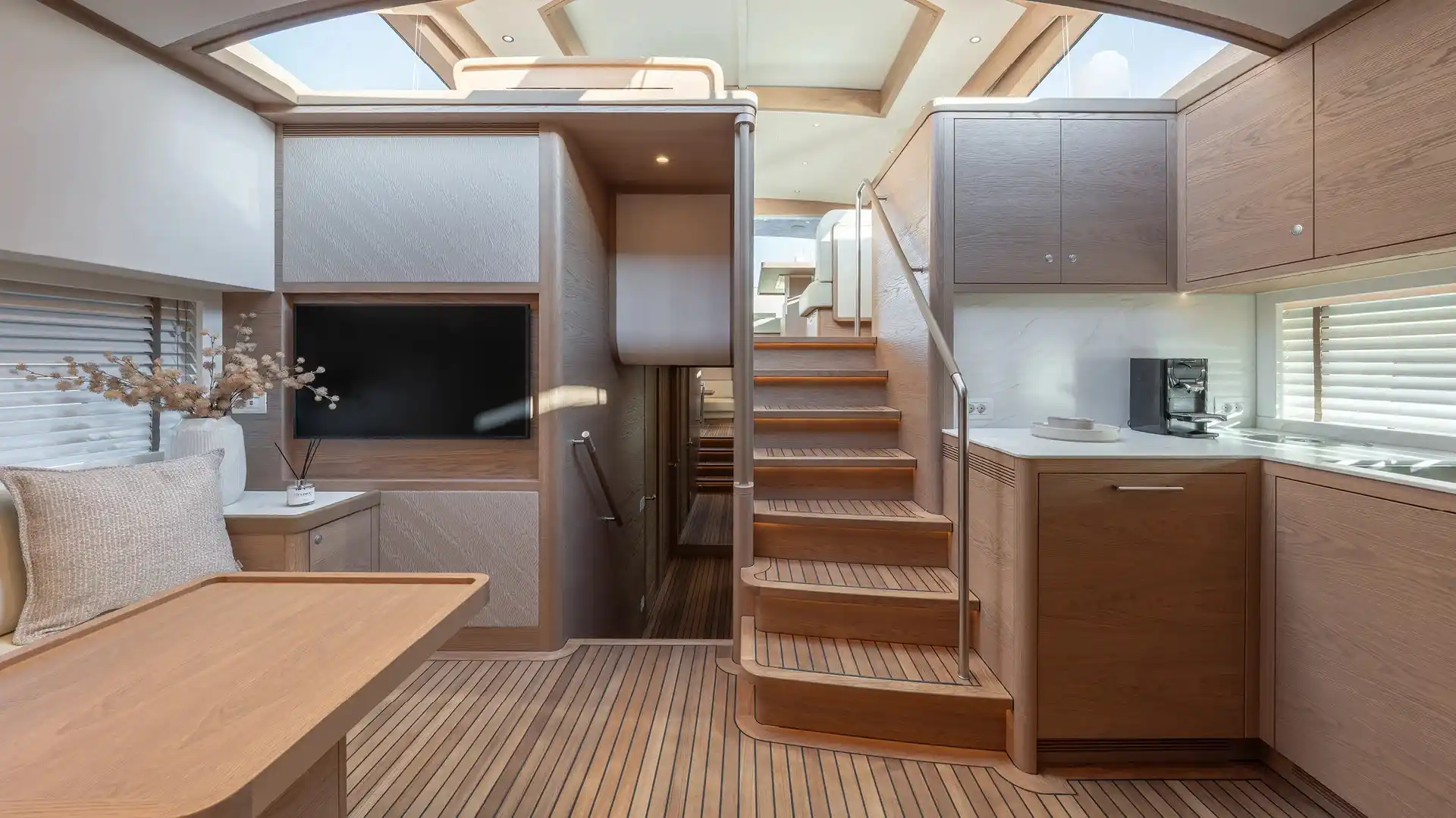 Mulder Favorite 2000 Interior