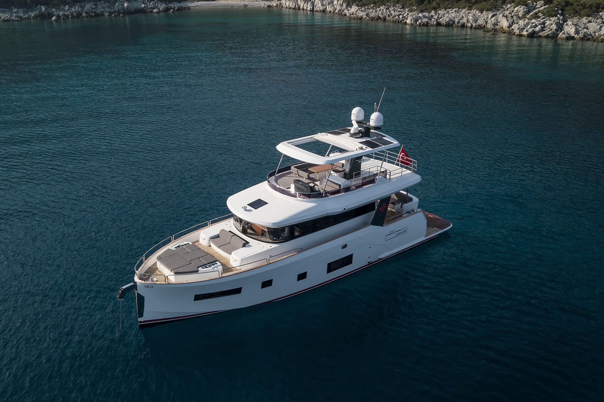 Sirena 58 Exterior