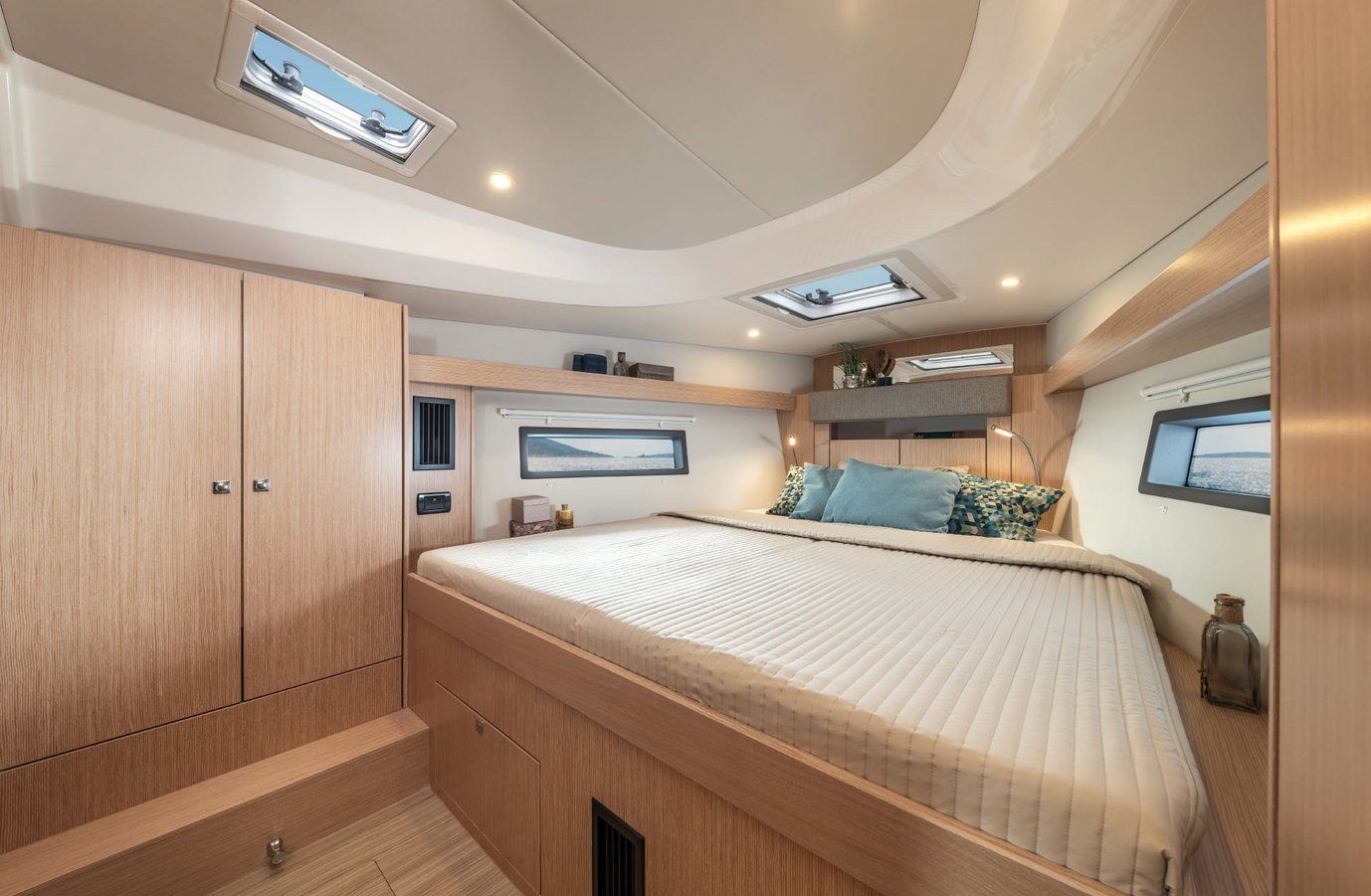 Bavaria Yachts C42 Interior