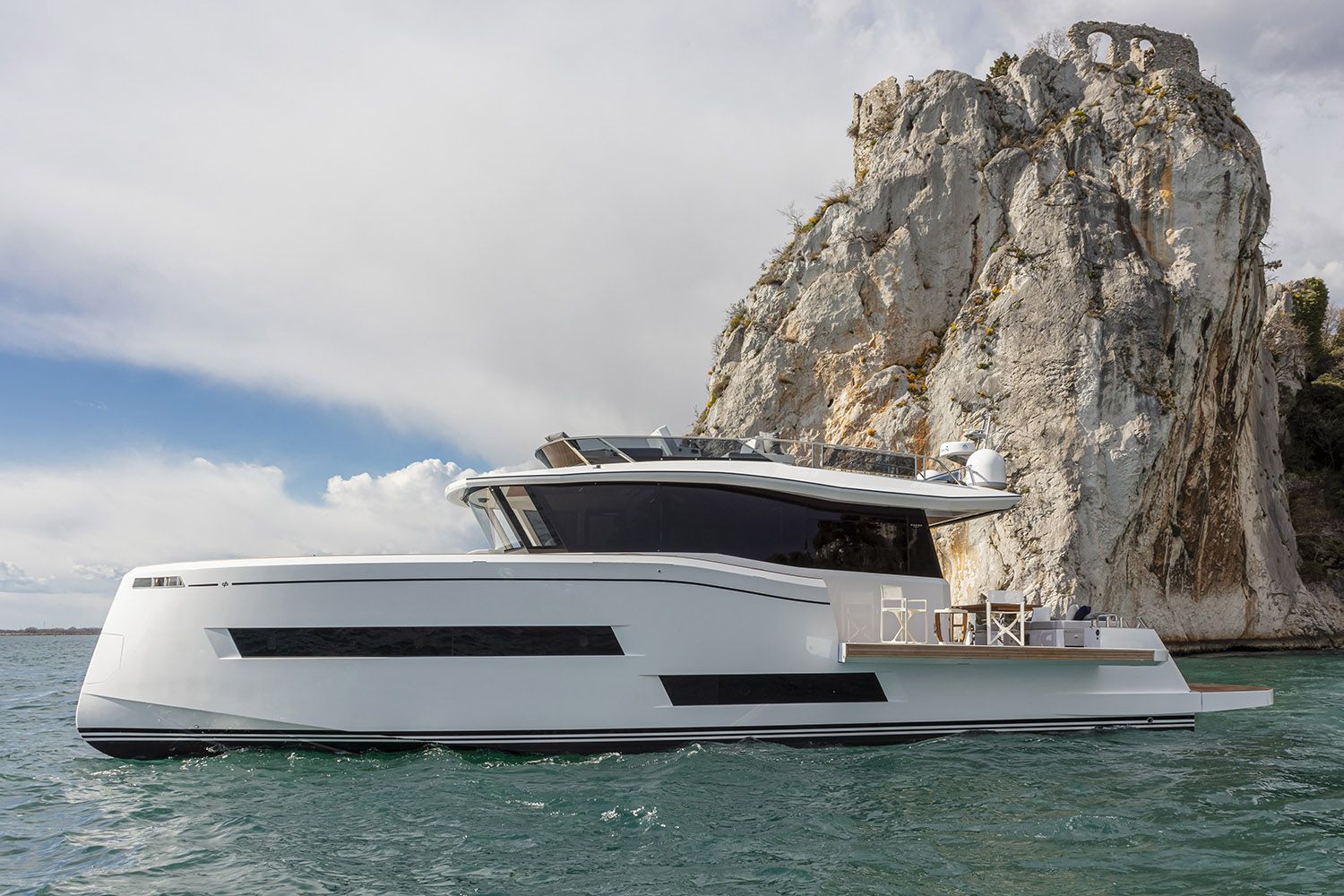 Pardo Yachts E60 Exterior