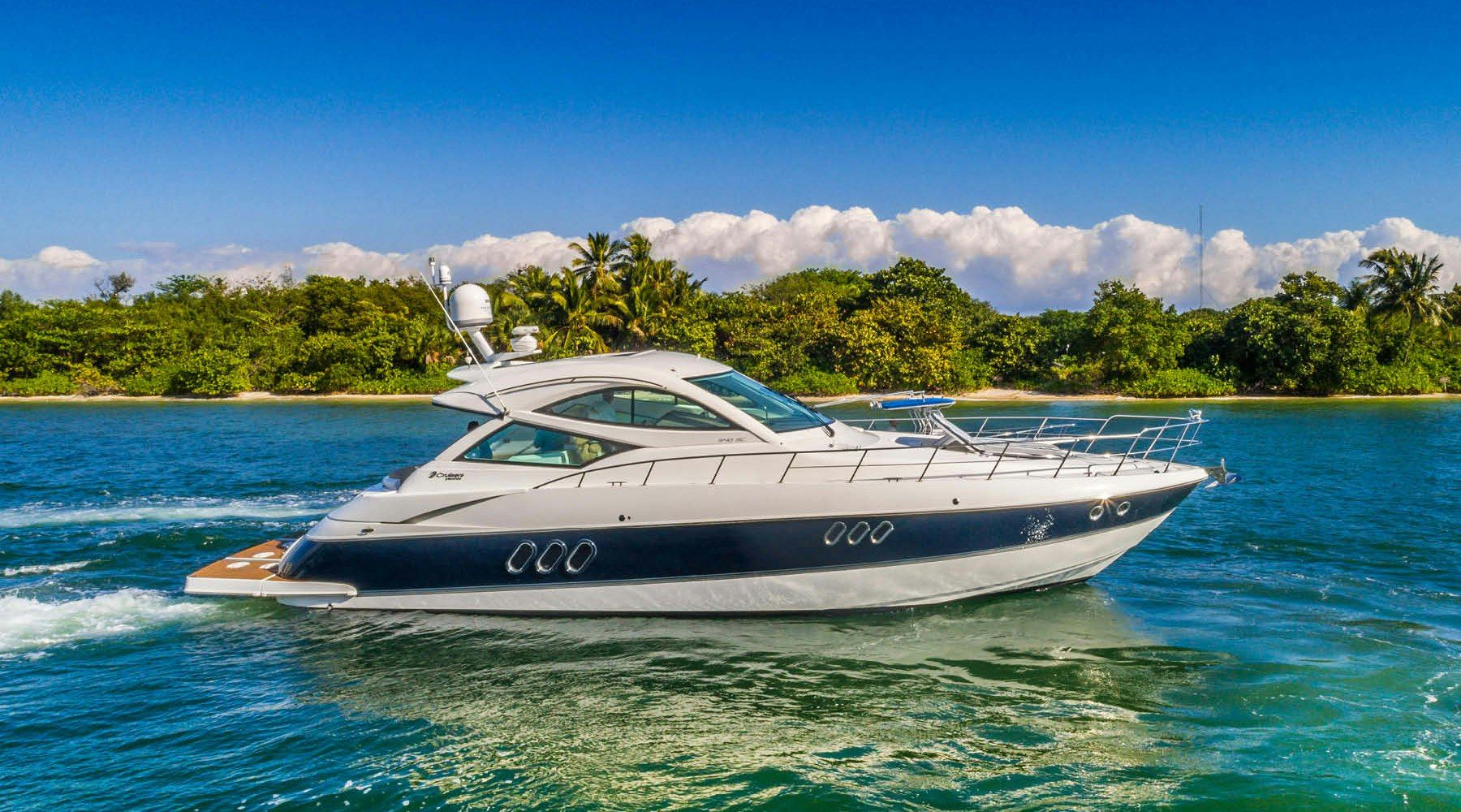 Cruisers Yachts 540 Sport Coupe photo