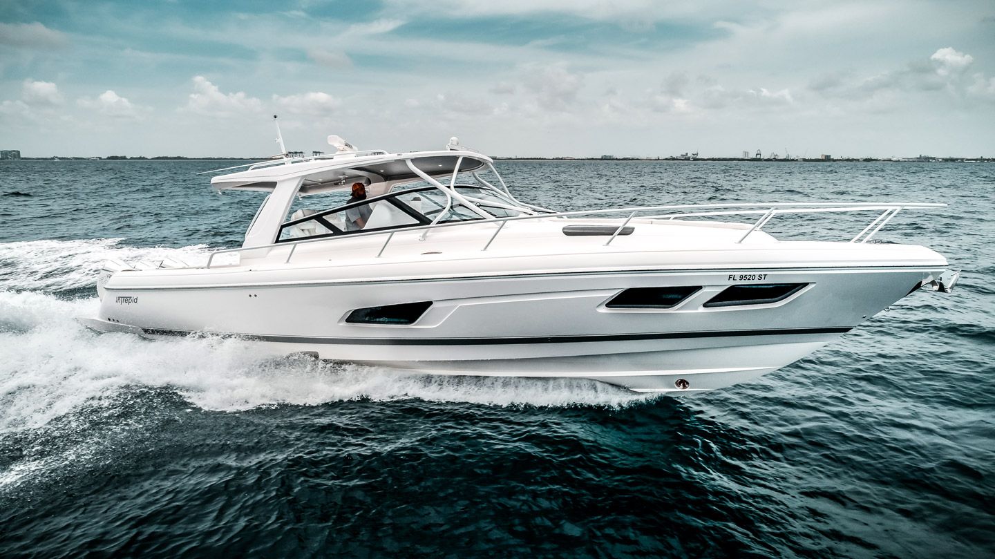 Intrepid Powerboats 438 Evolution