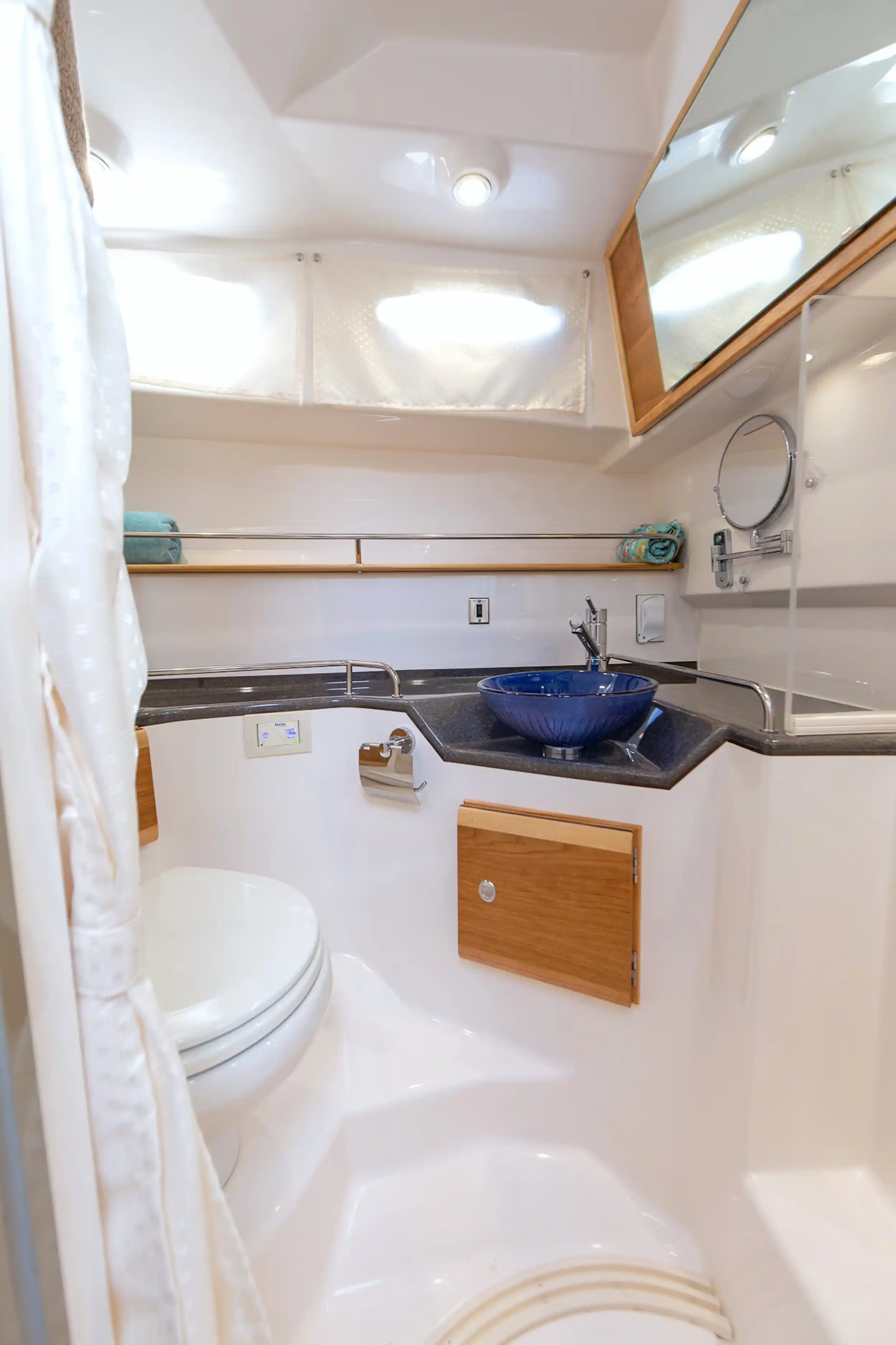 Interior del Cutwater 32 Coupe
